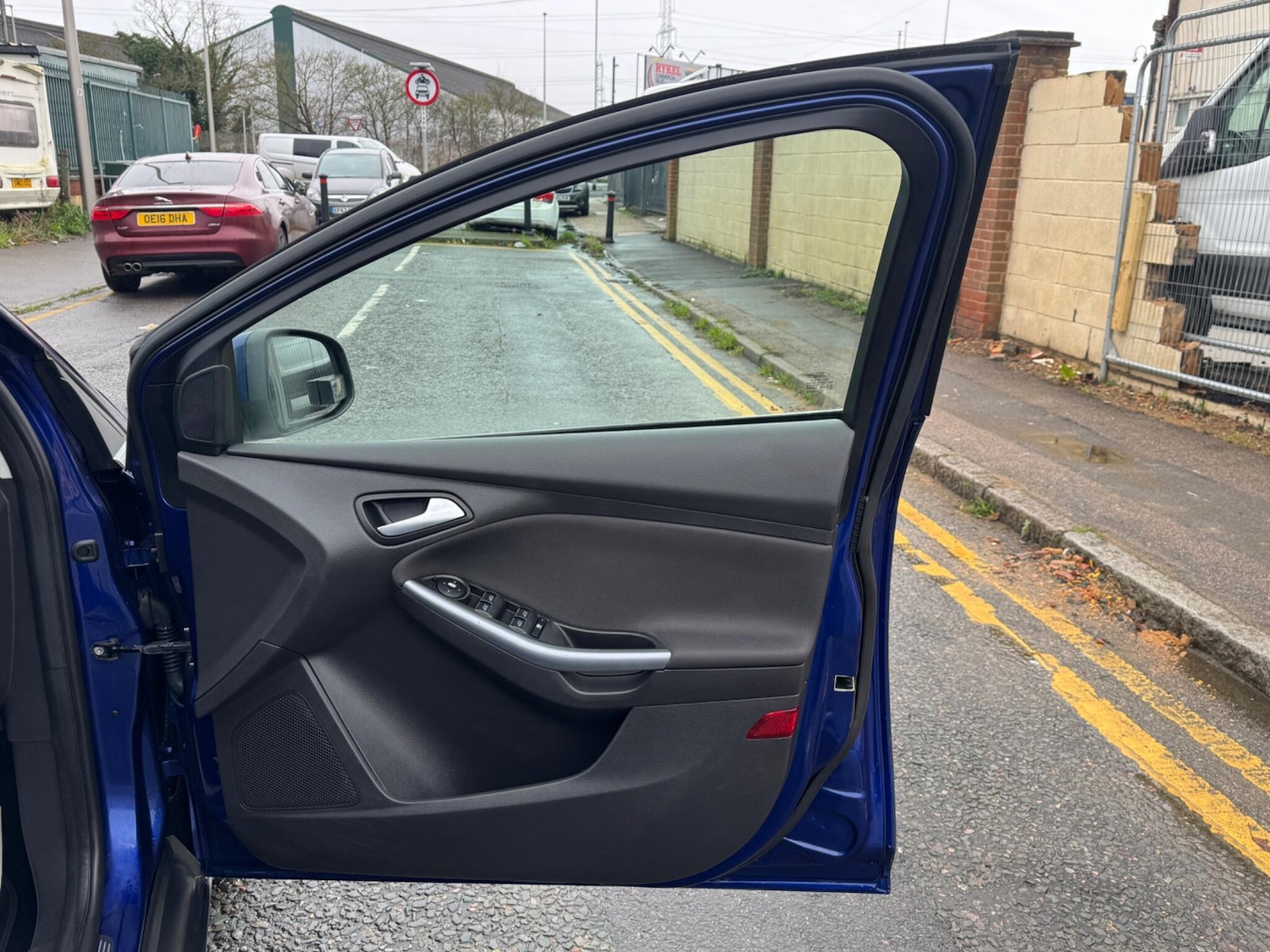 Used Ford Focus 2014 for sale - 76855959: Photo 13