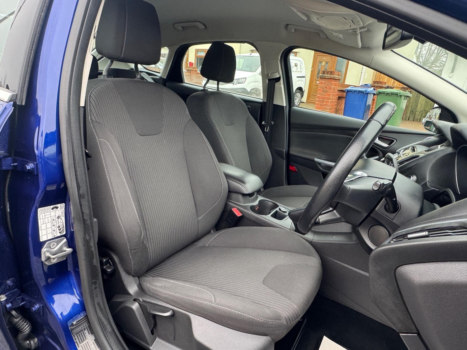 Used Ford Focus 2014 for sale - 76855959: Photo 15