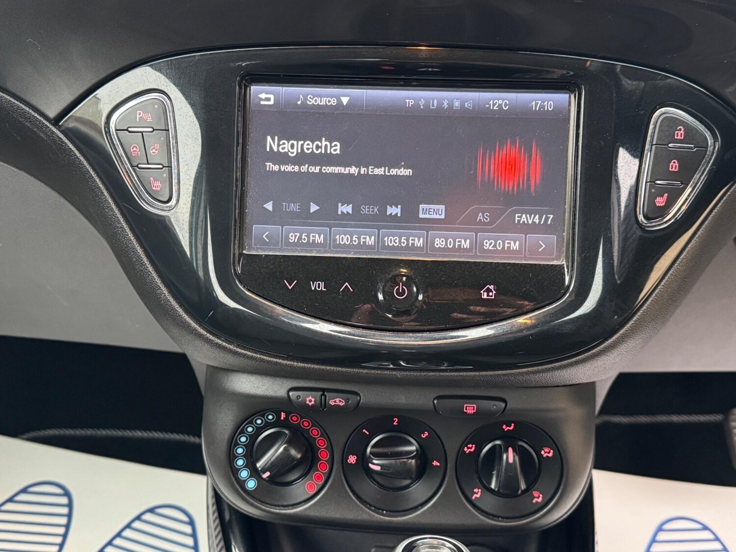 Used Vauxhall Corsa 2015 for sale - 76315162: Photo 39