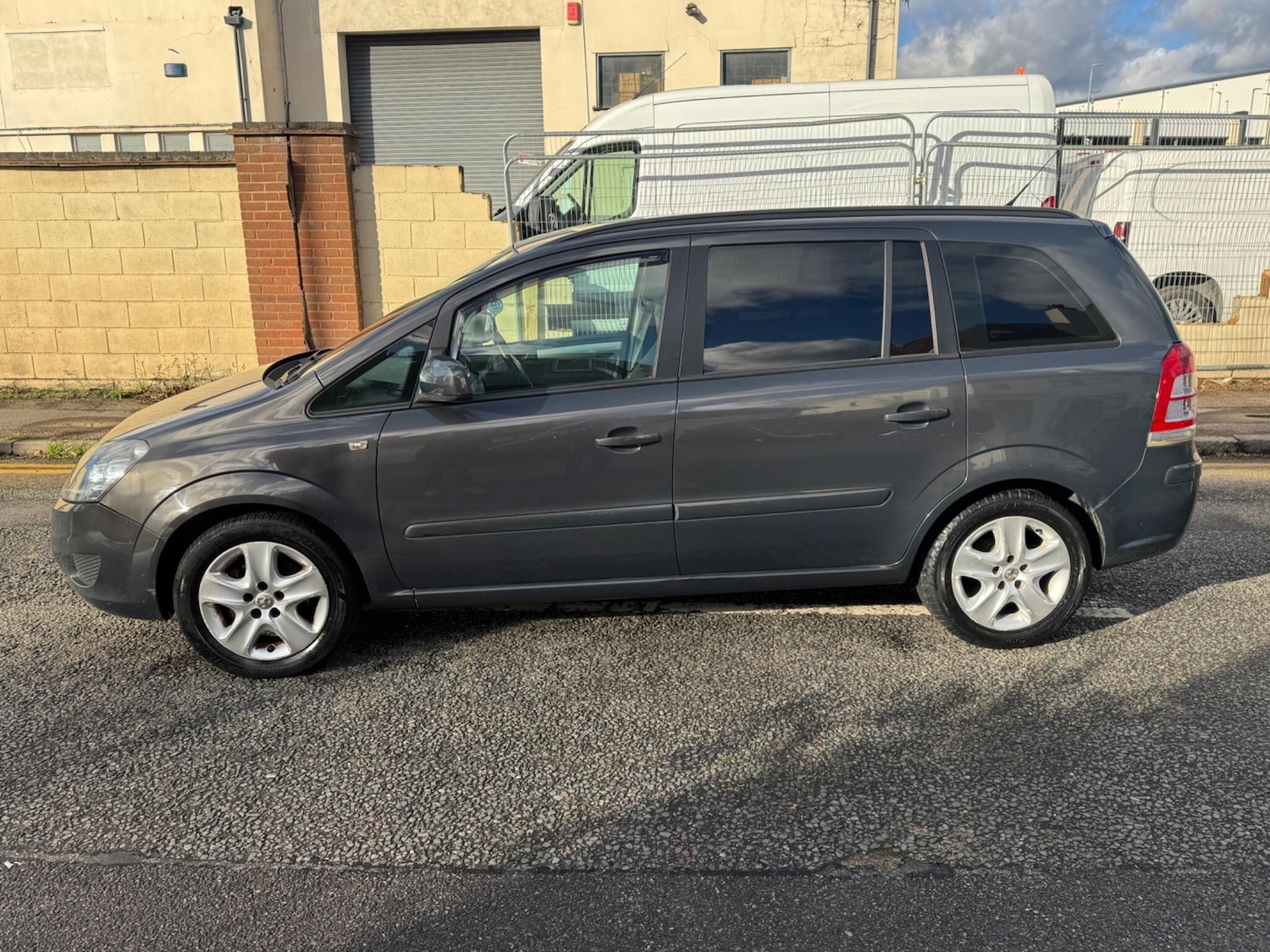 Used Vauxhall Zafira 2012 for sale - 76743224: Photo 6