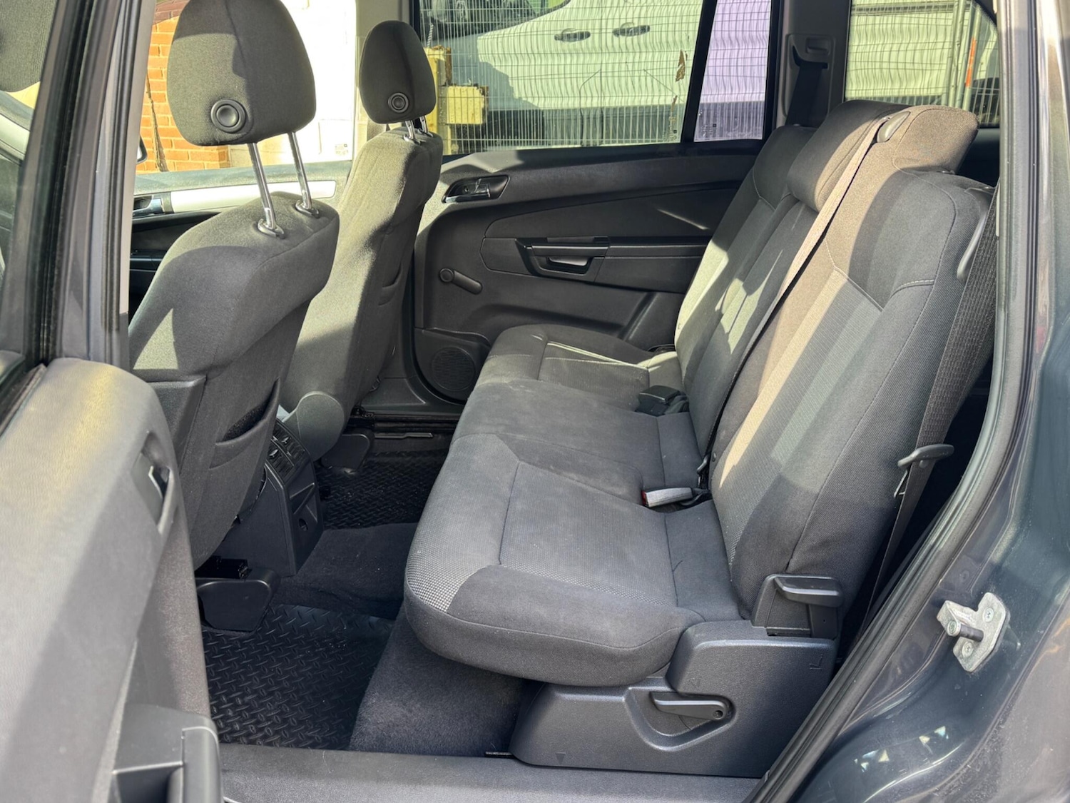 Used Vauxhall Zafira 2012 for sale - 77411524: Photo 24