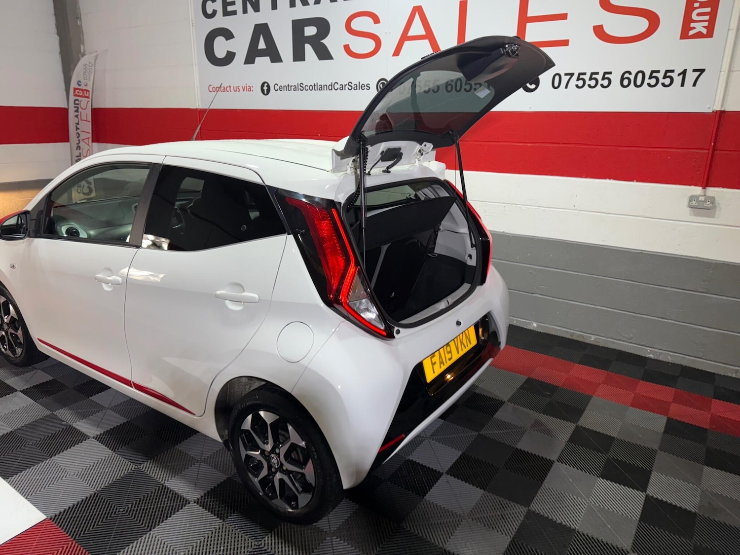 Used Toyota AYGO 2019 for sale - 76989807: Photo 12