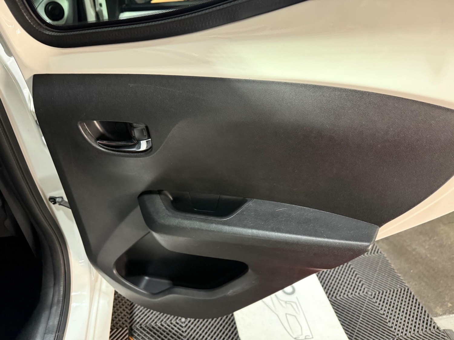 Used Toyota AYGO 2019 for sale - 76989807: Photo 31