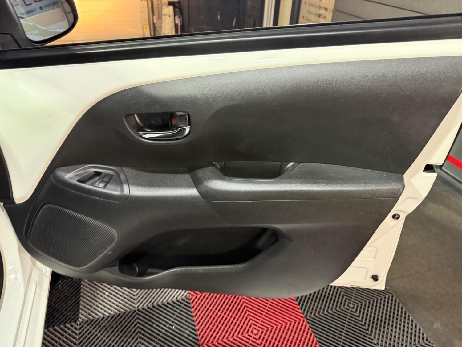 Used Toyota AYGO 2019 for sale - 76989807: Photo 32