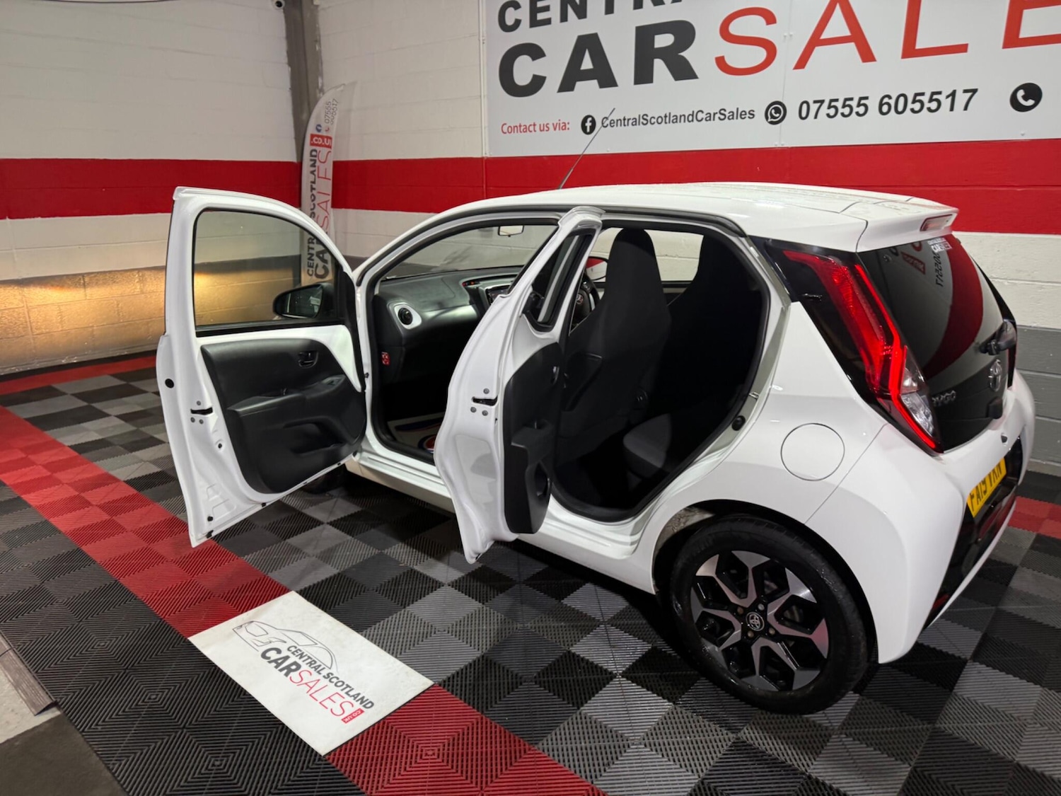 Used Toyota AYGO 2019 for sale - 76989807: Photo 51