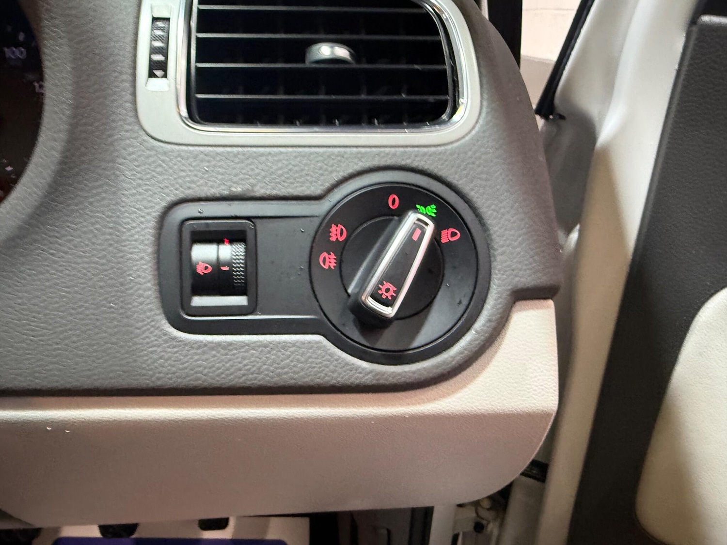 Used Volkswagen Polo for sale - 77612060: Photo 32