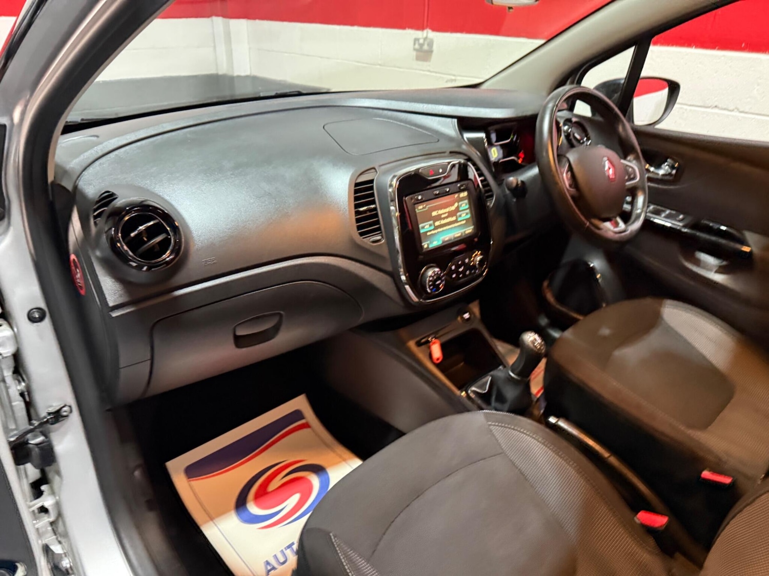 Used Renault Captur for sale - 77612656: Photo 19