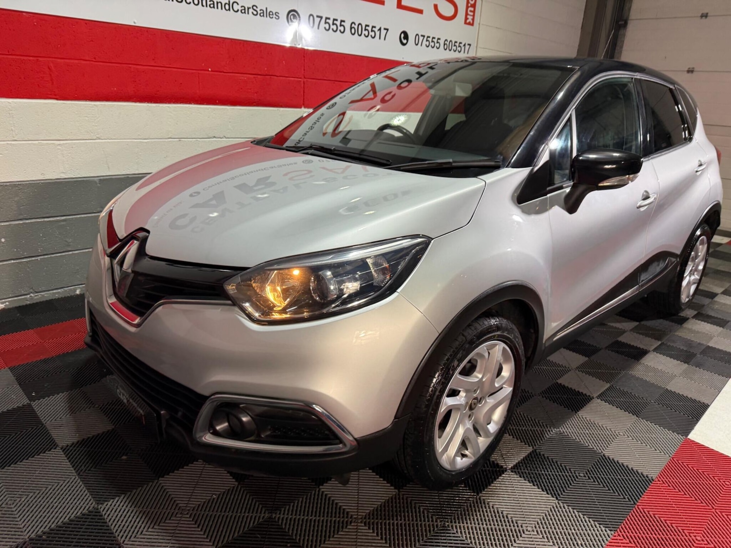 Used Renault Captur for sale - 77612656: Photo 2