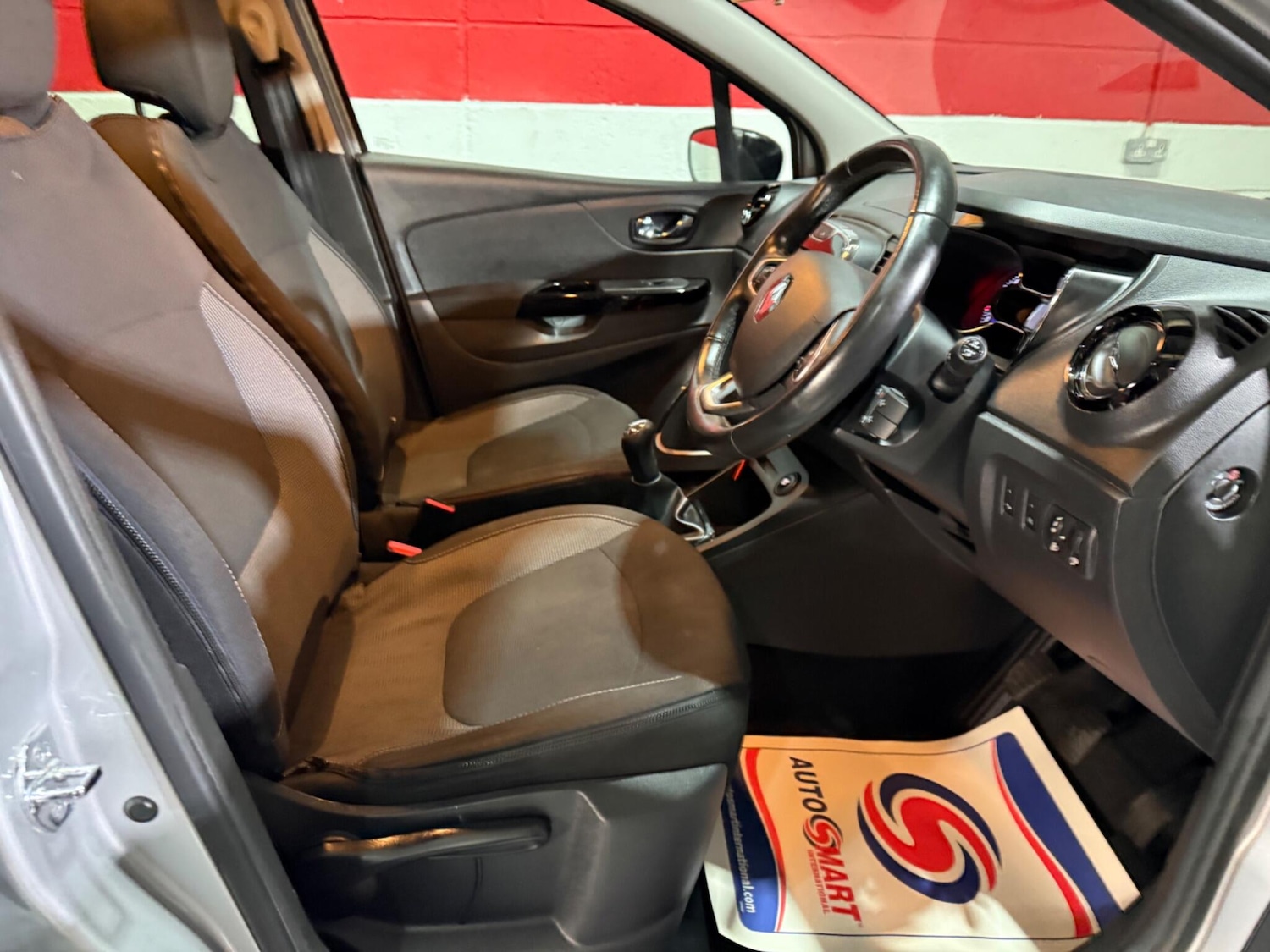 Used Renault Captur for sale - 77612656: Photo 22