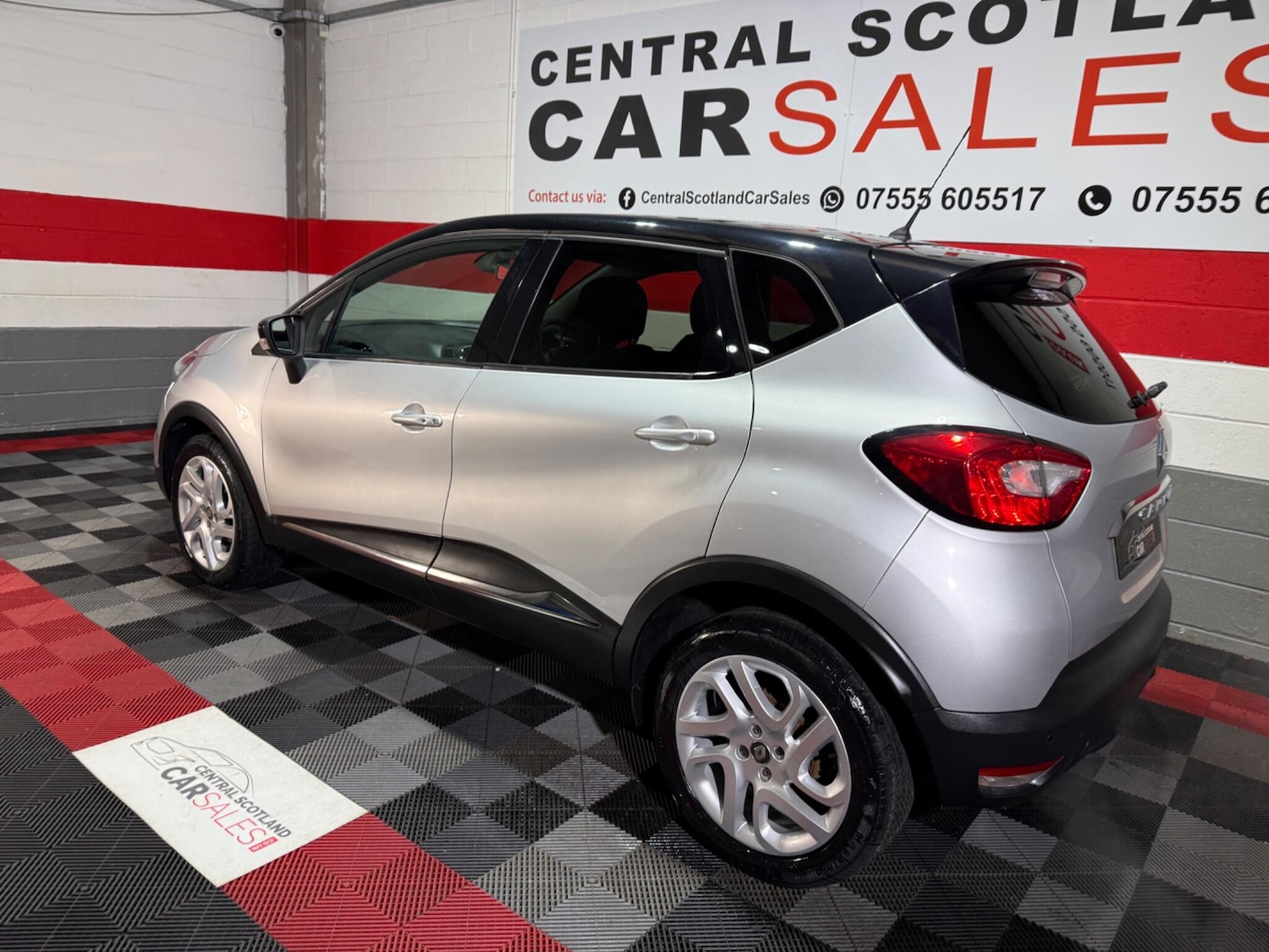 Used Renault Captur for sale - 77612656: Photo 3