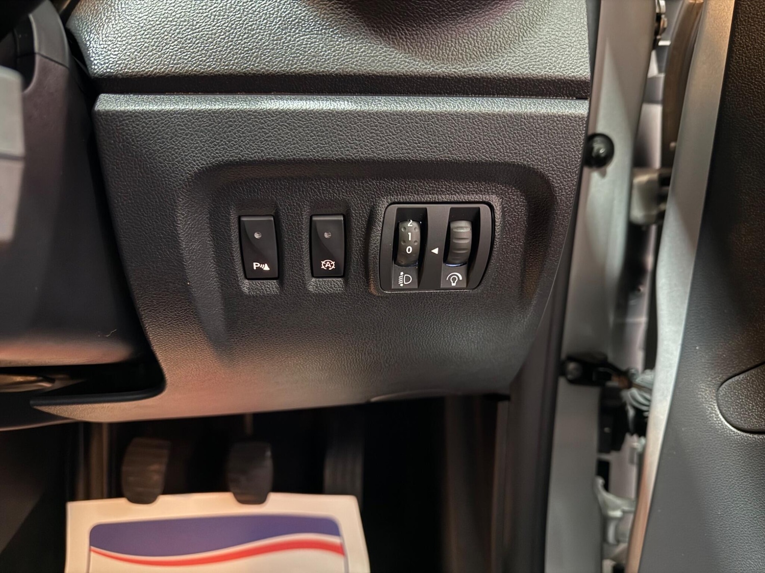 Used Renault Captur for sale - 77612656: Photo 32