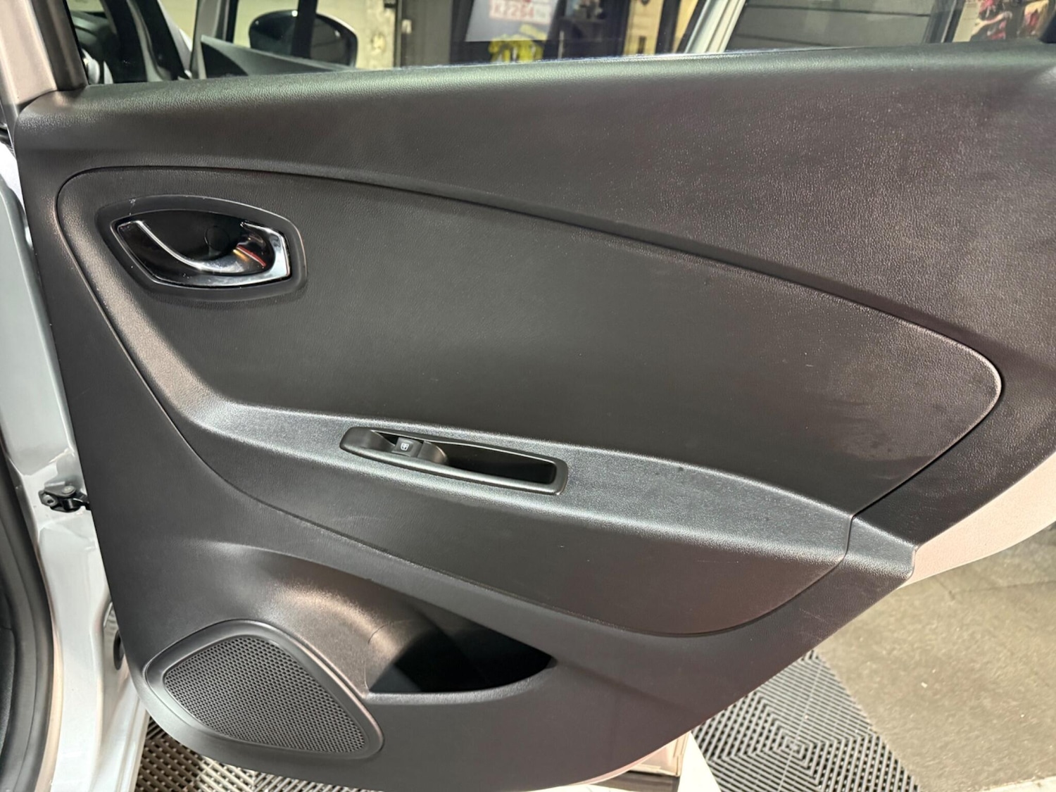 Used Renault Captur for sale - 77612656: Photo 33