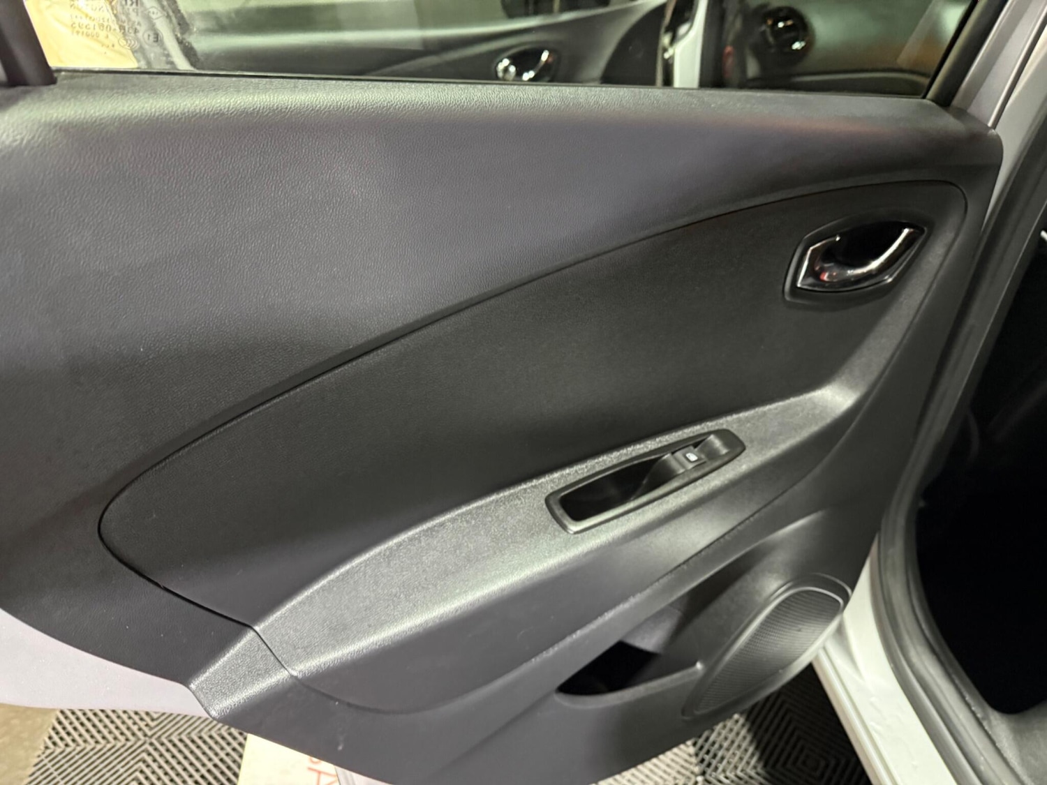 Used Renault Captur for sale - 77612656: Photo 35