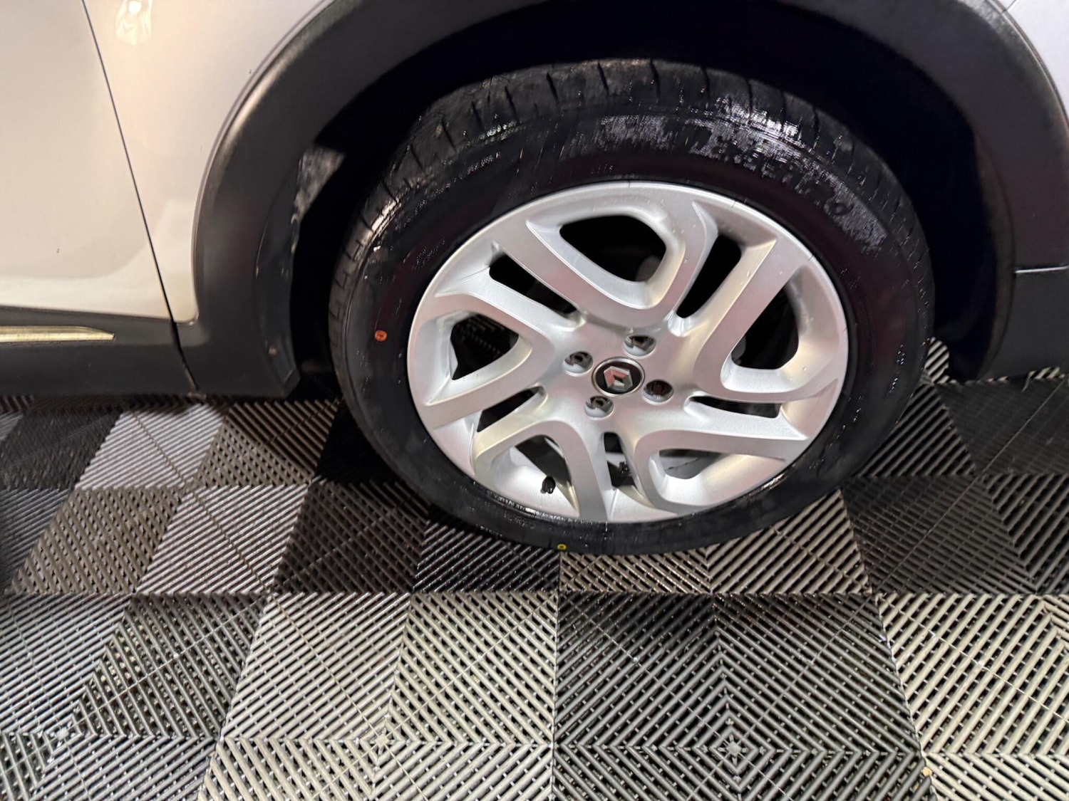 Used Renault Captur for sale - 77612656: Photo 37