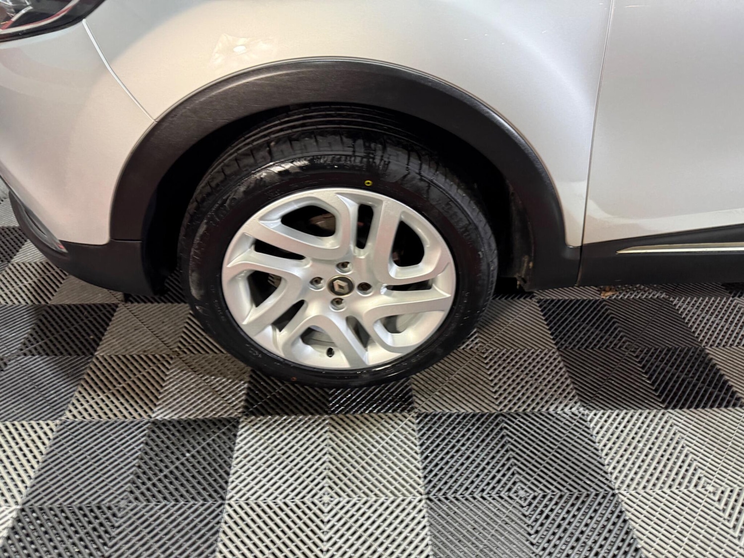 Used Renault Captur for sale - 77612656: Photo 39