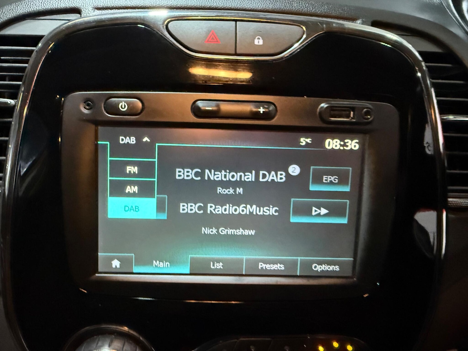 Used Renault Captur for sale - 77612656: Photo 41