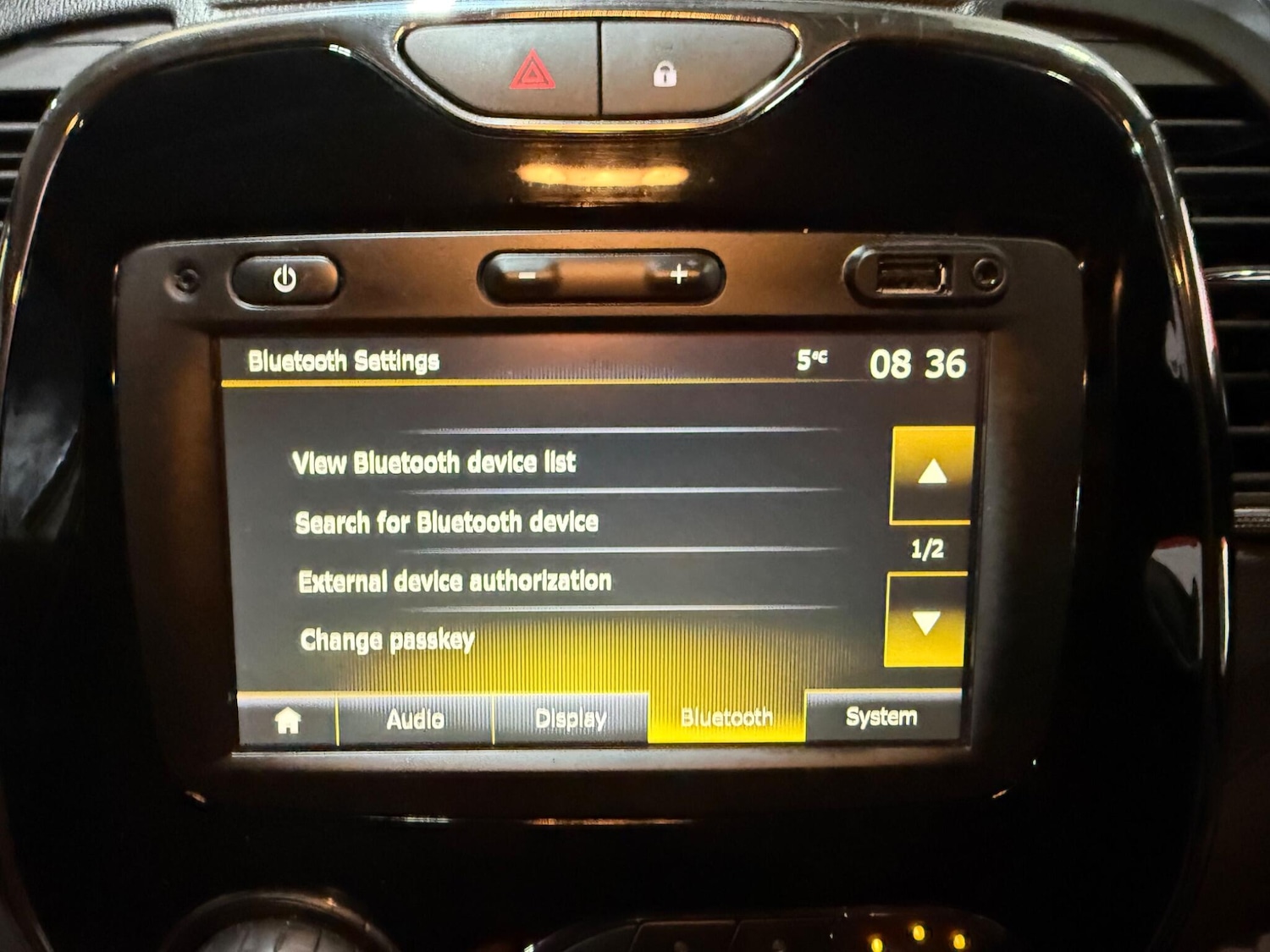 Used Renault Captur for sale - 77612656: Photo 43