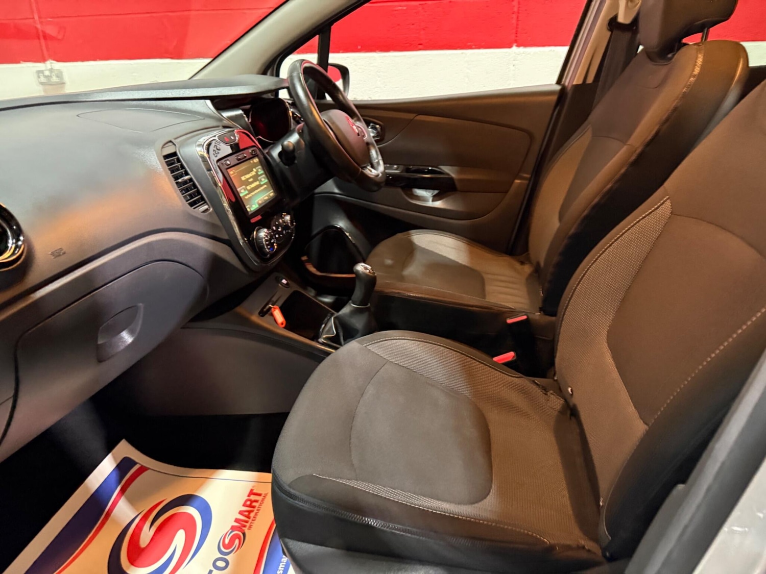 Used Renault Captur for sale - 77612656: Photo 54