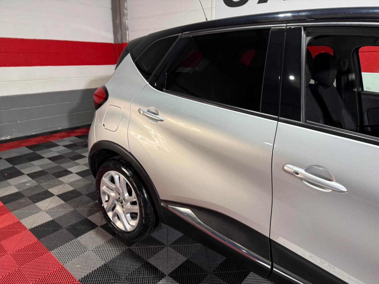 Used Renault Captur for sale - 77612656: Photo 56