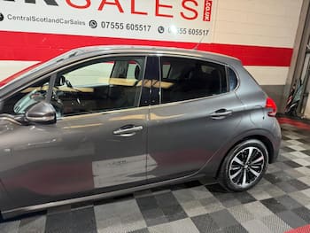 Used Peugeot 208 2019 for sale - 79808222: Photo