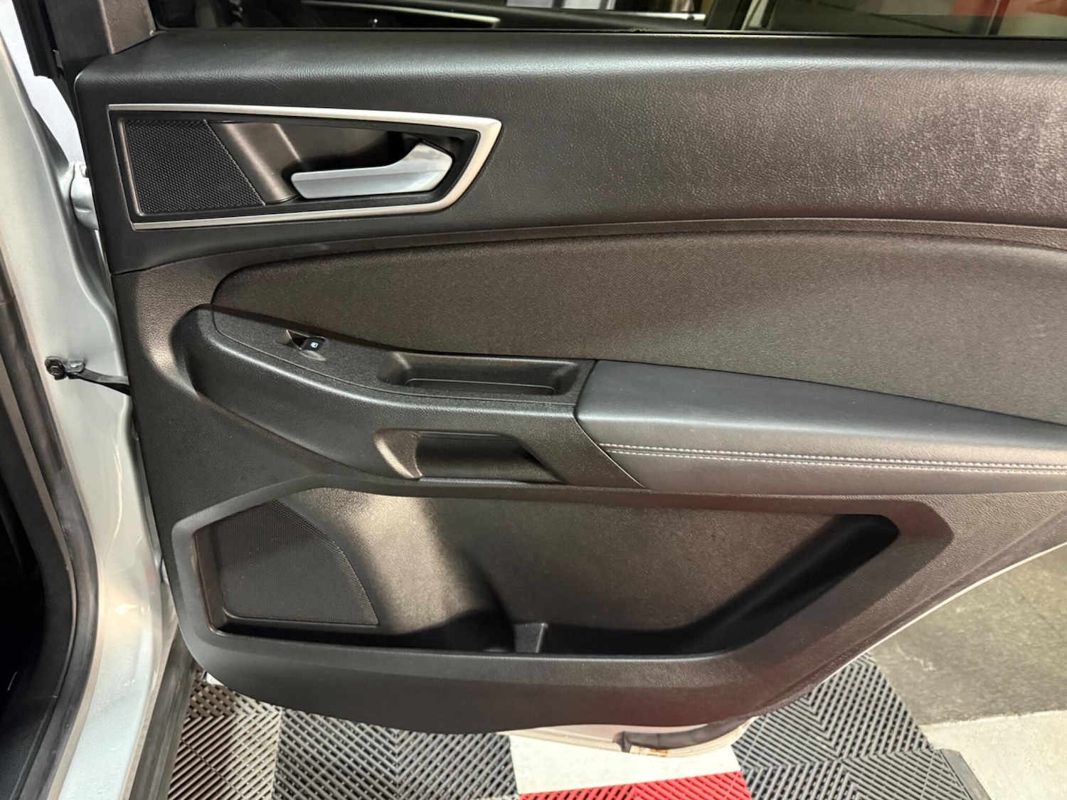 Used Ford S-Max 2023 for sale - 76700601: Photo 41