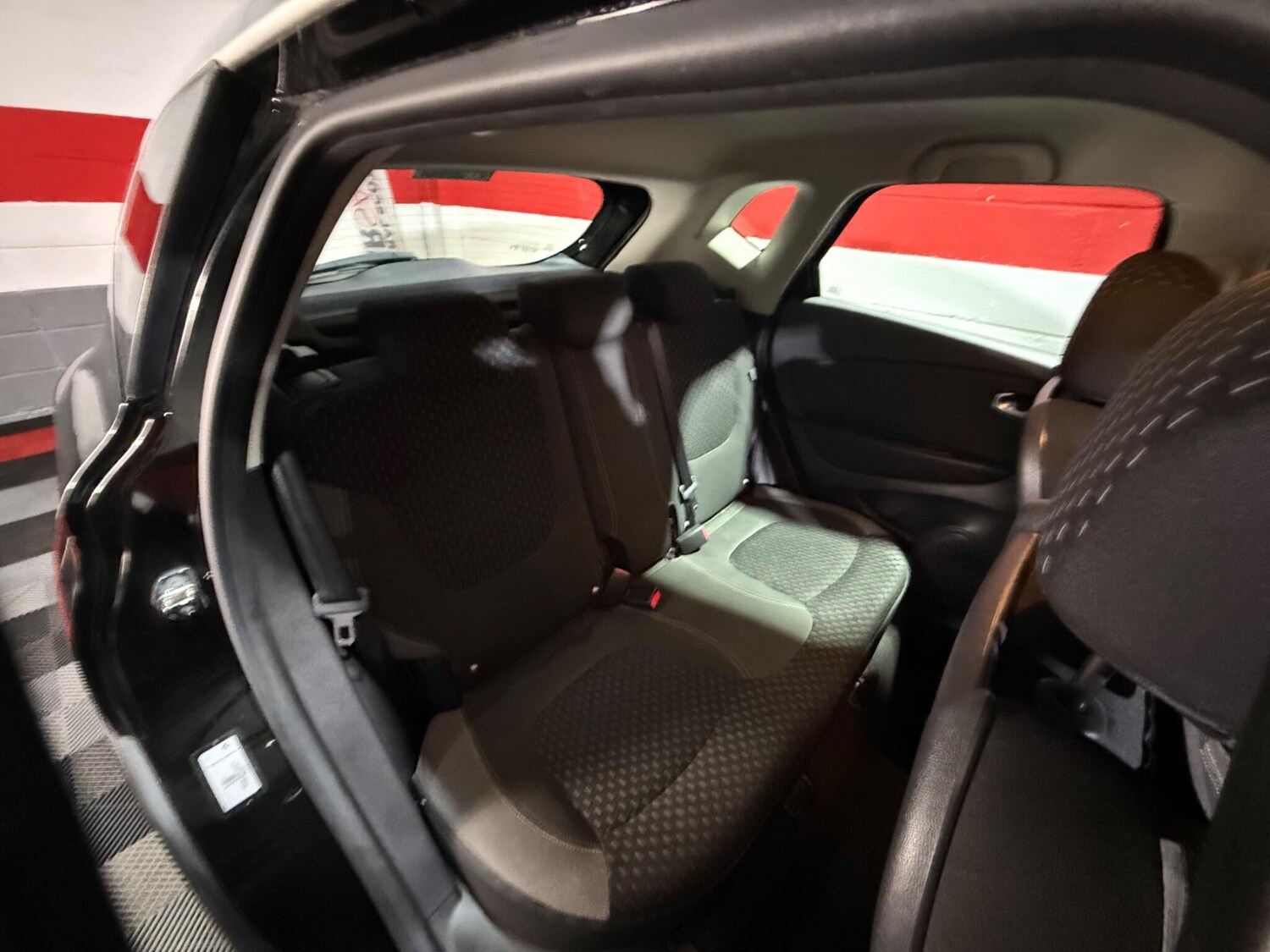 Used Renault Captur 2017 for sale - 76801768: Photo 25