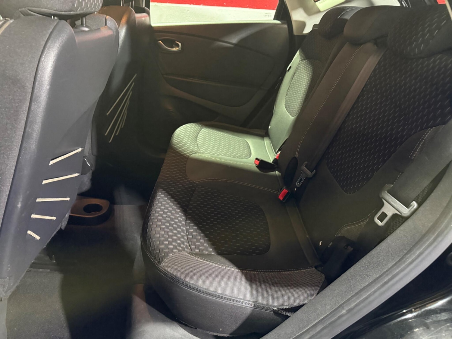 Used Renault Captur 2017 for sale - 76801768: Photo 28