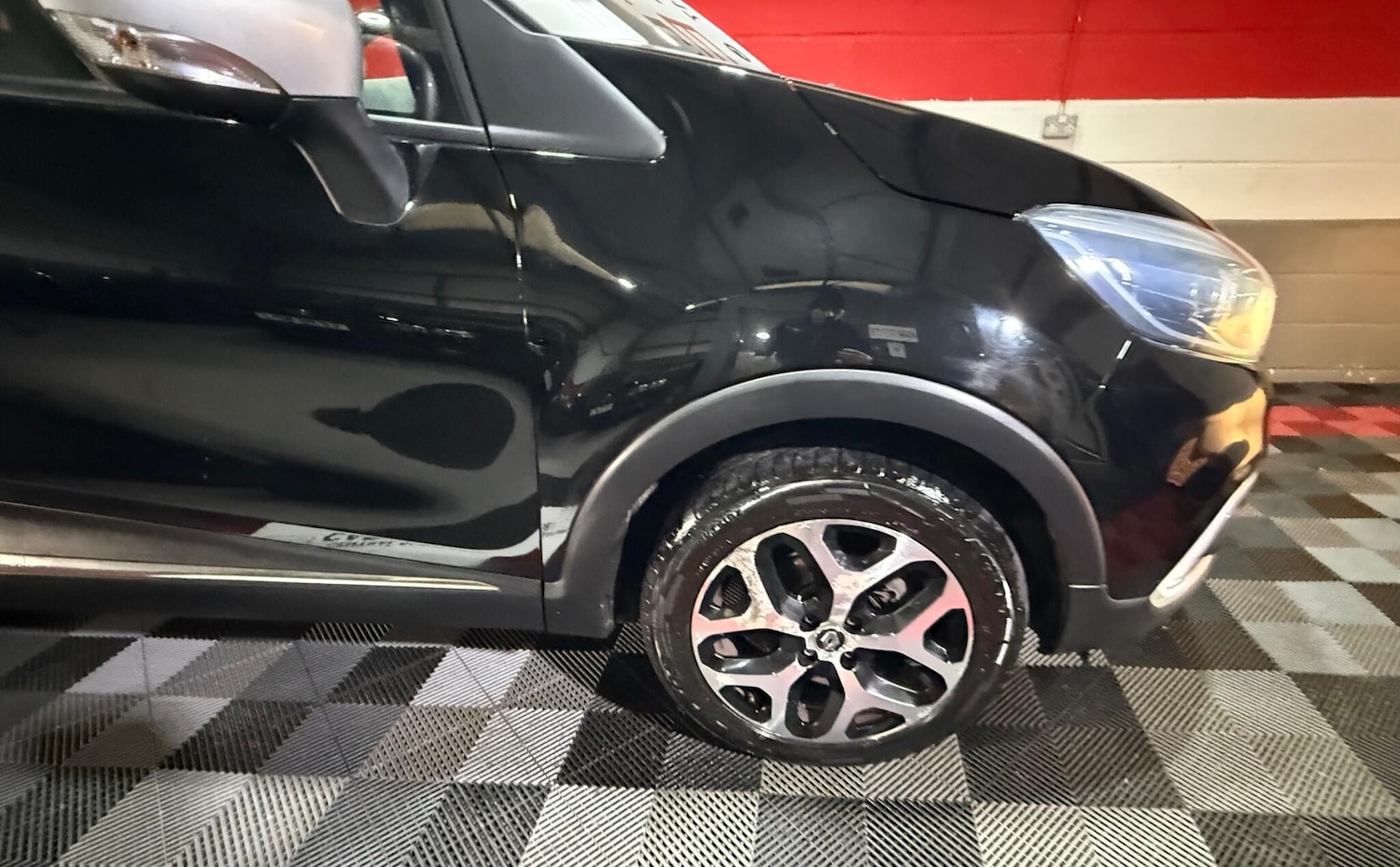 Used Renault Captur 2017 for sale - 76801768: Photo 37