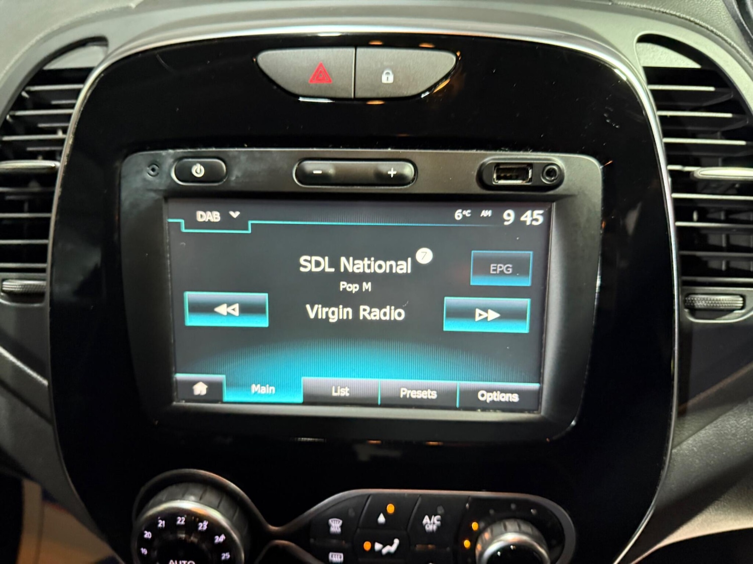 Used Renault Captur 2017 for sale - 76801768: Photo 41