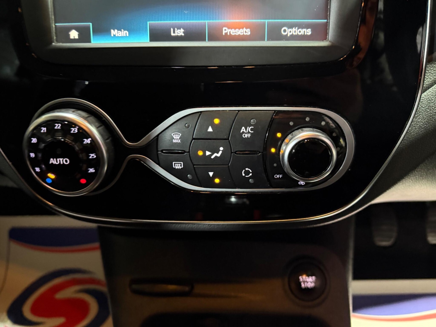 Used Renault Captur 2017 for sale - 76801768: Photo 51