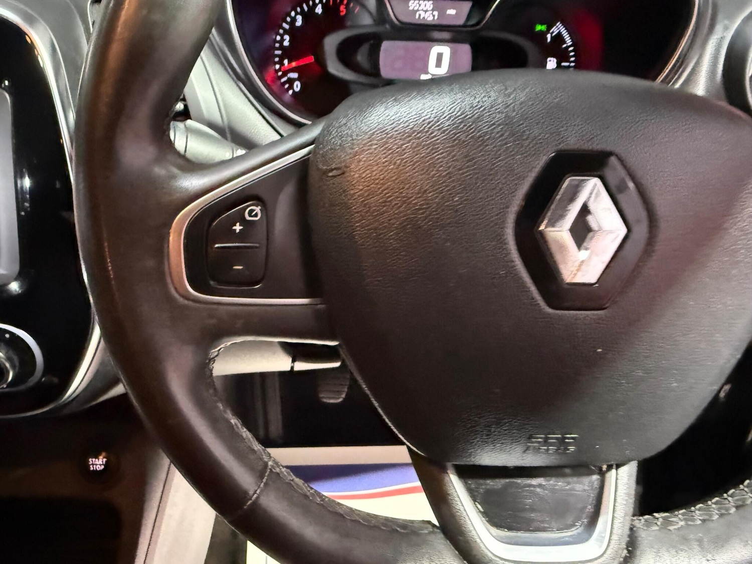 Used Renault Captur 2017 for sale - 76801768: Photo 54