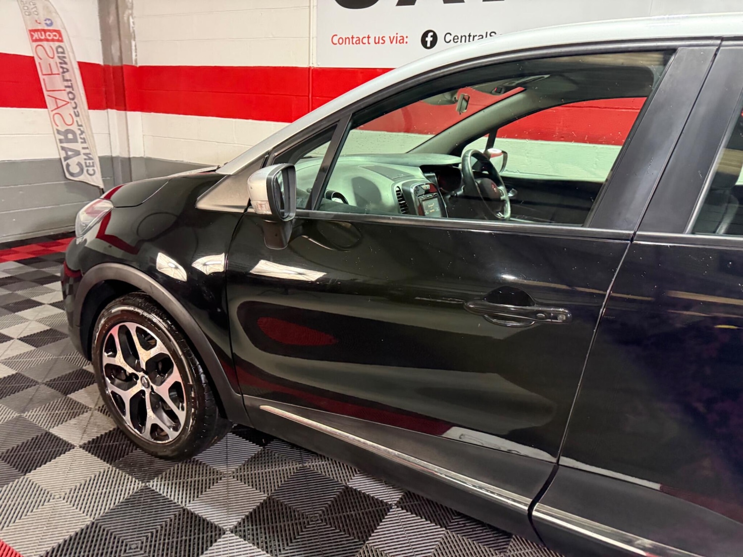 Used Renault Captur 2017 for sale - 76801768: Photo 63