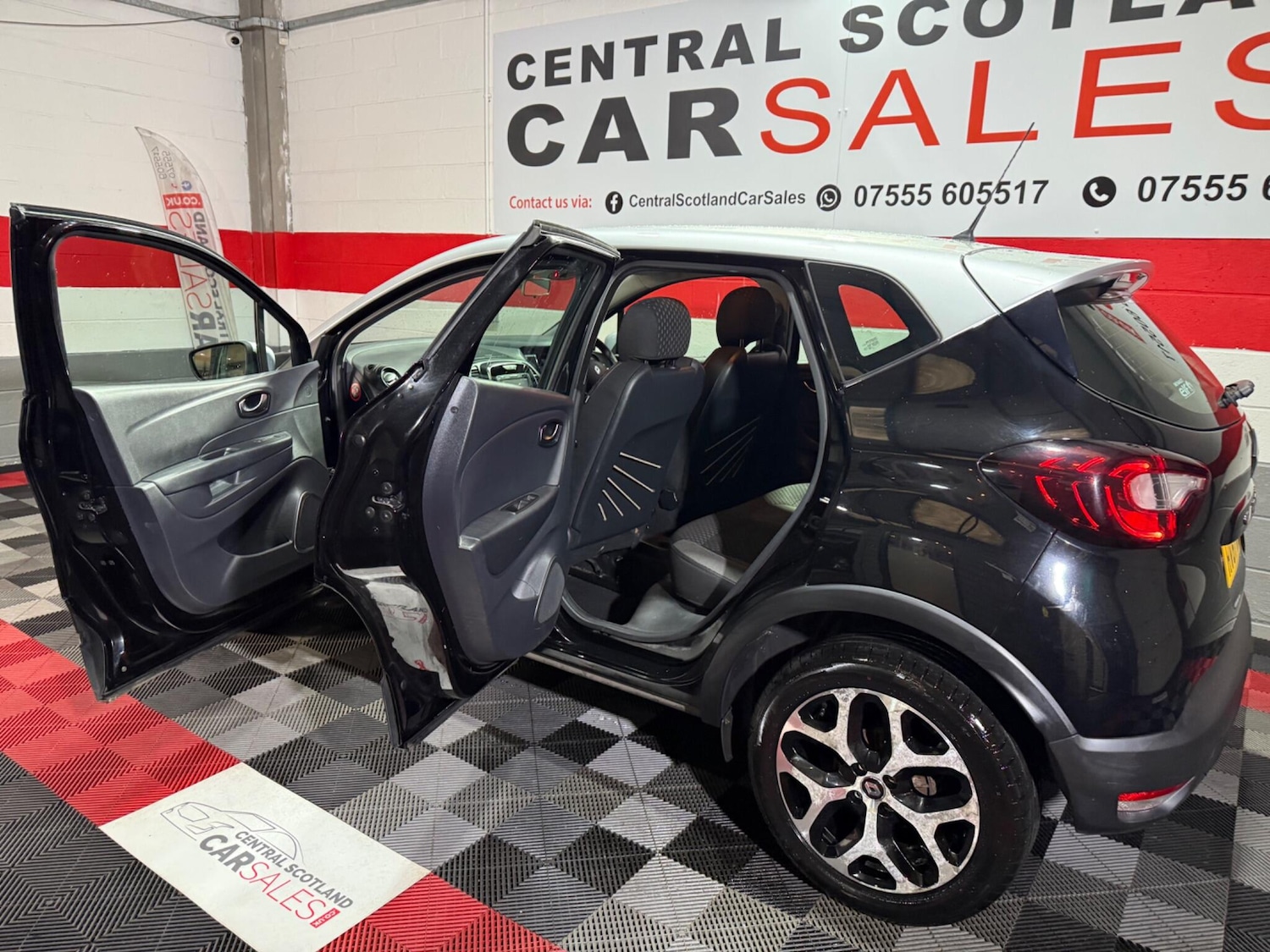 Used Renault Captur 2017 for sale - 76801768: Photo 9