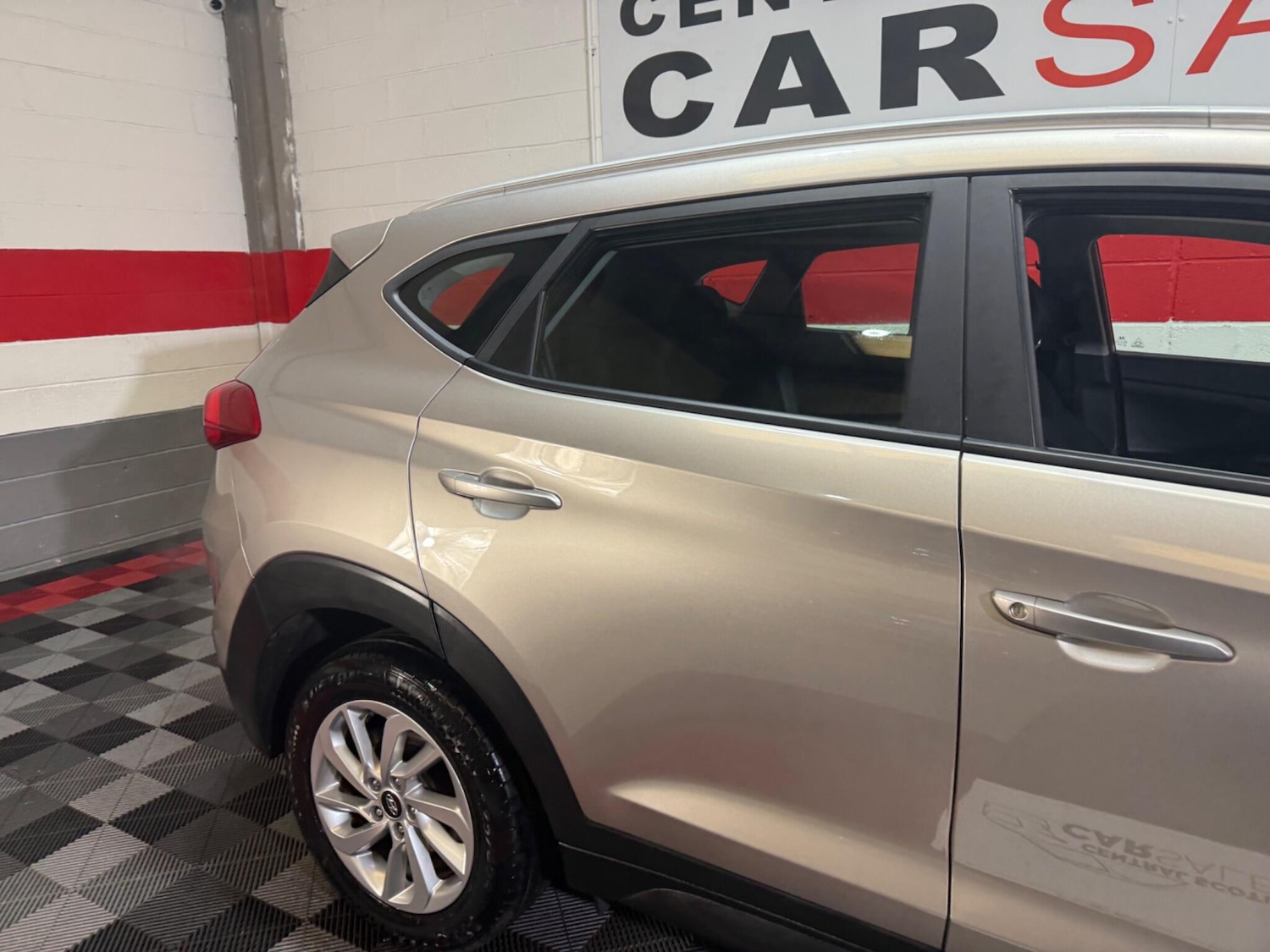 Used Hyundai TUCSON for sale - 77824144: Photo 3