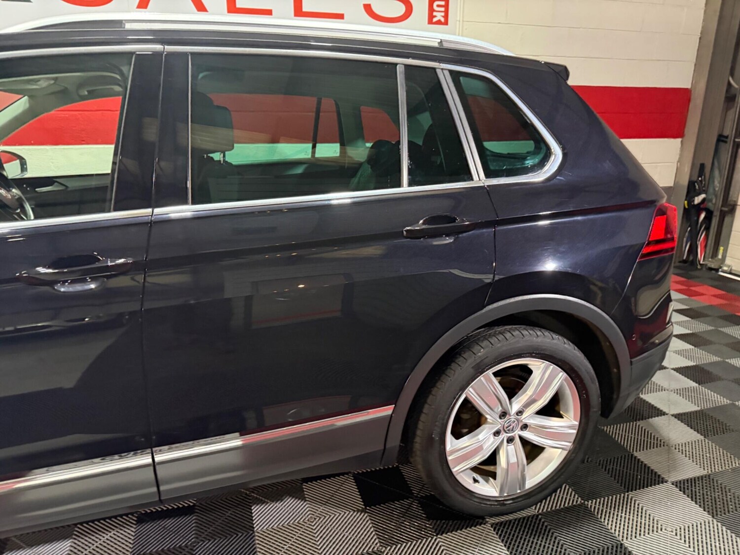 Used Volkswagen Tiguan 2020 for sale - 76283283: Photo 48