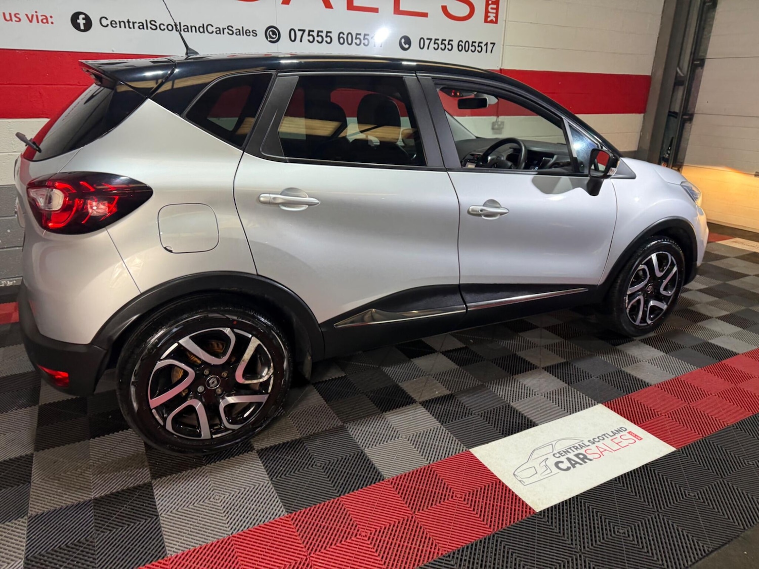 Used Renault Captur for sale - 77853466: Photo 15