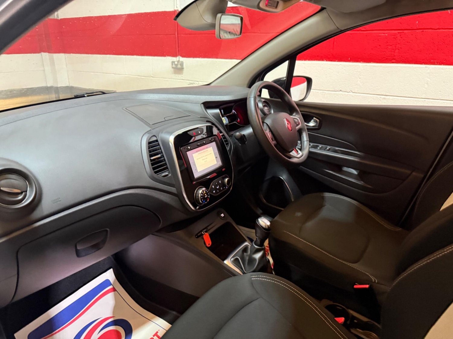 Used Renault Captur for sale - 77853466: Photo 20