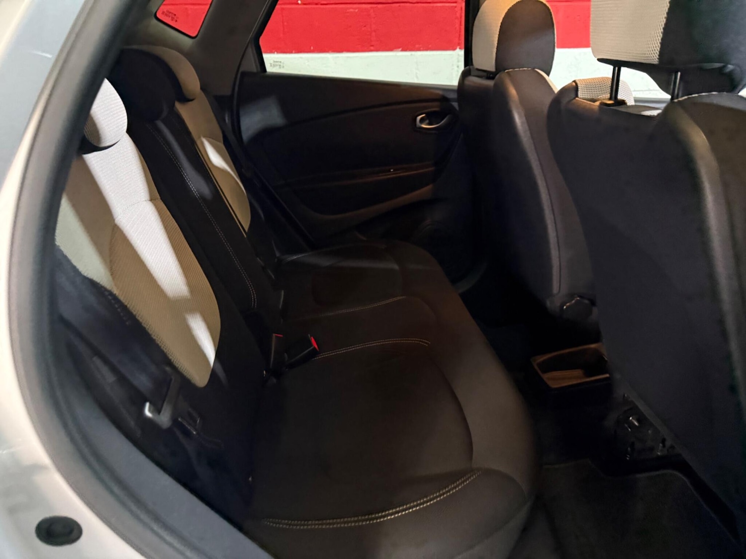 Used Renault Captur for sale - 77853466: Photo 25