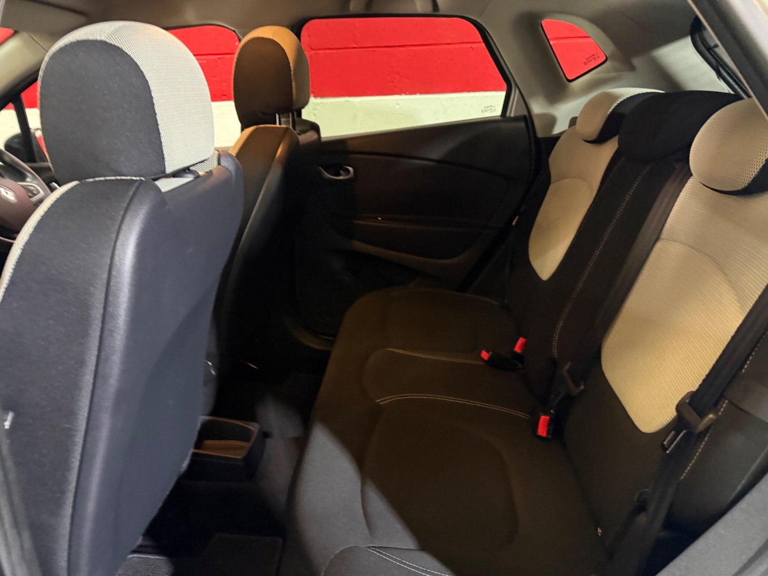 Used Renault Captur for sale - 77853466: Photo 28