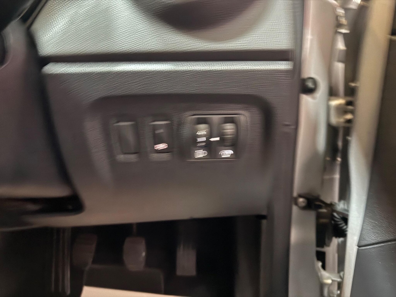 Used Renault Captur for sale - 77853466: Photo 32