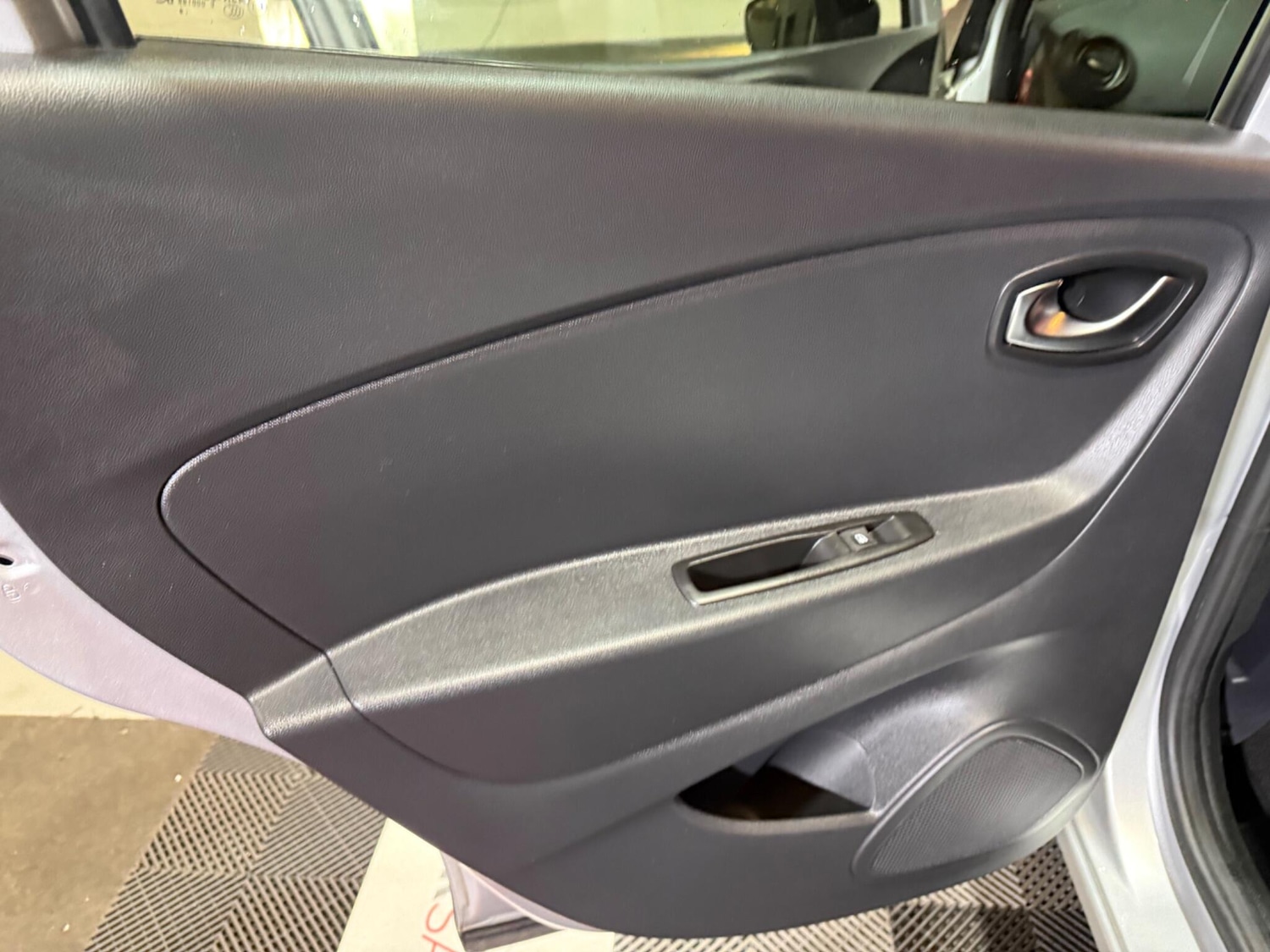 Used Renault Captur for sale - 77853466: Photo 35