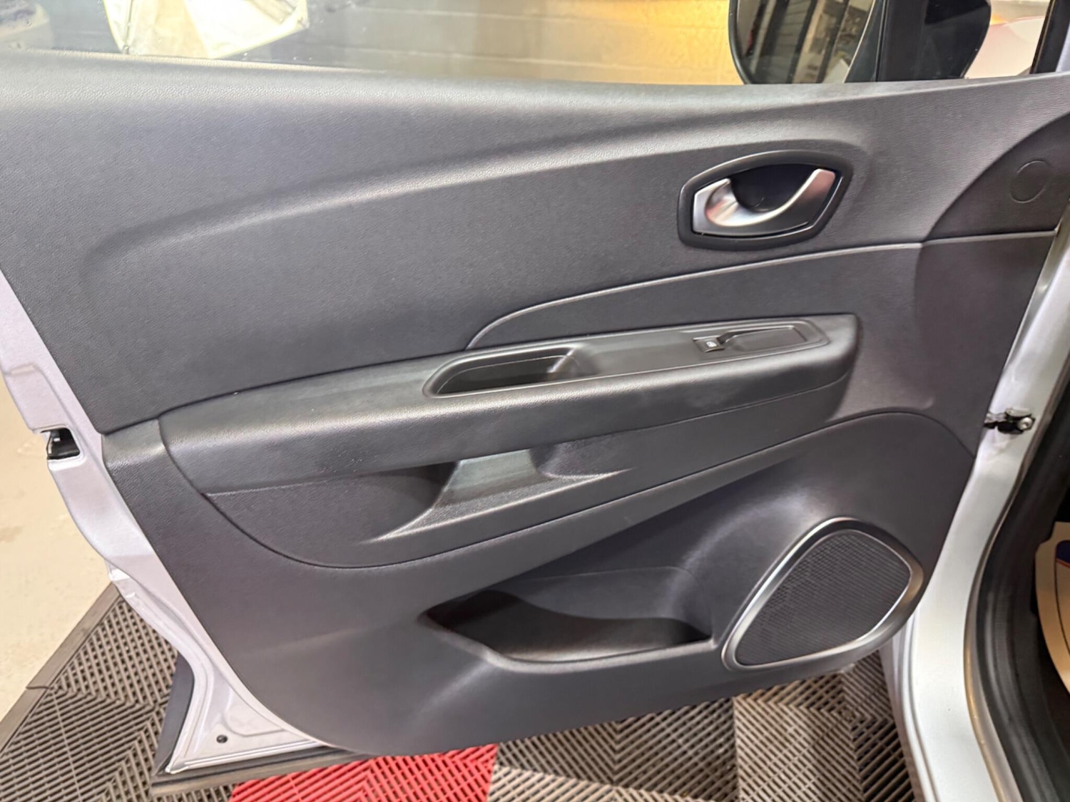 Used Renault Captur for sale - 77853466: Photo 36