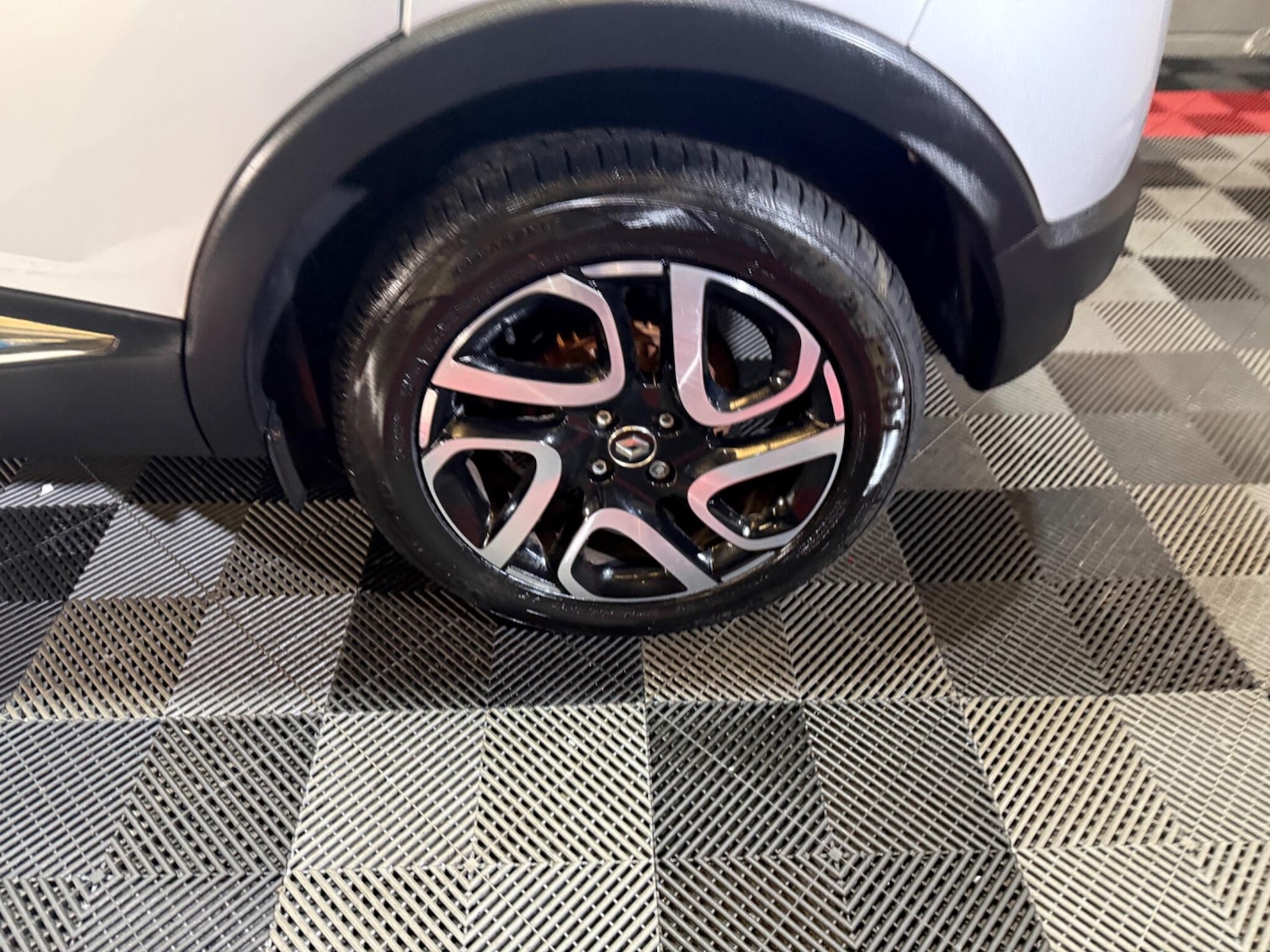 Used Renault Captur for sale - 77853466: Photo 40