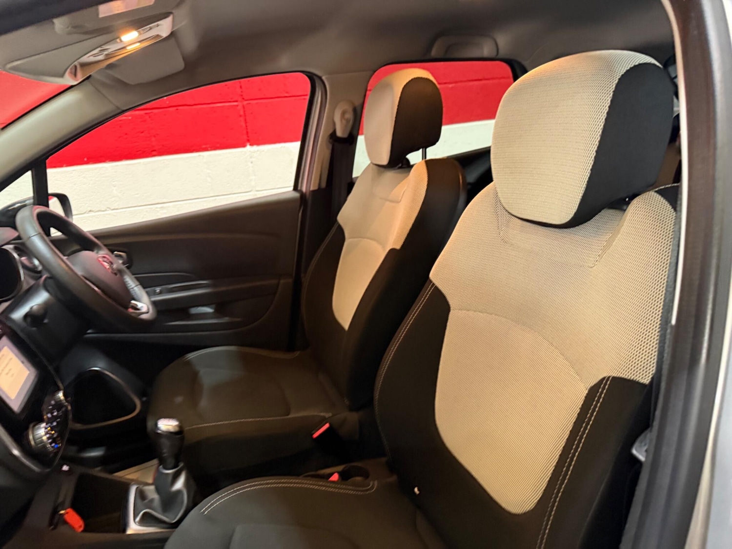 Used Renault Captur for sale - 77853466: Photo 46