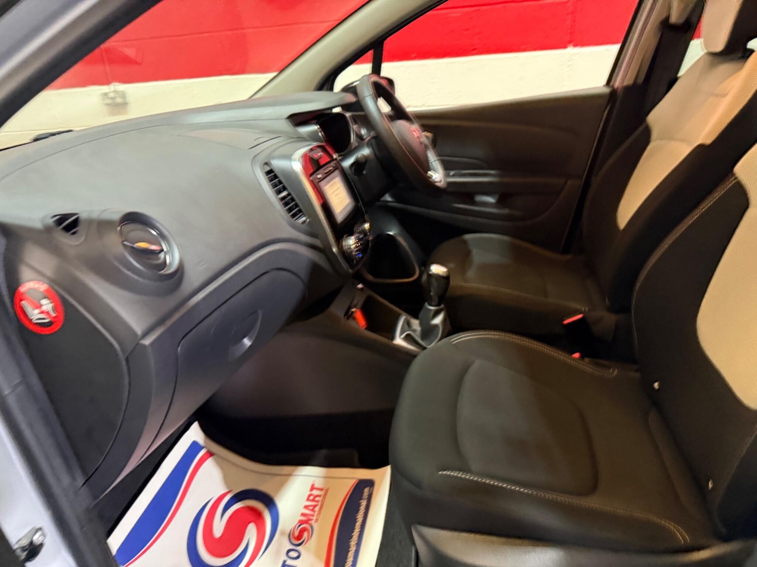 Used Renault Captur for sale - 77853466: Photo 47