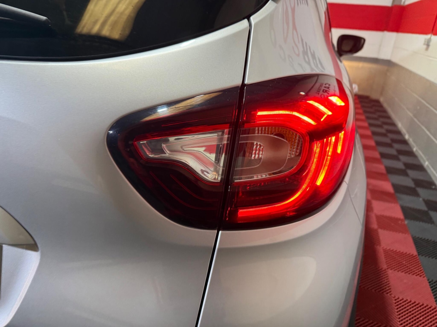 Used Renault Captur for sale - 77853466: Photo 48