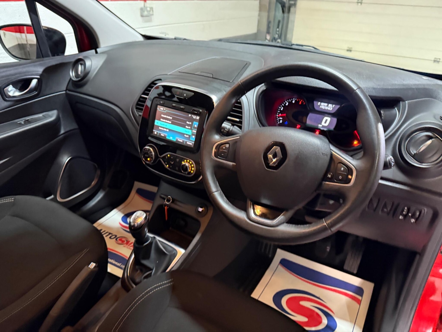 Used Renault Captur 2018 for sale - 76994176: Photo 18