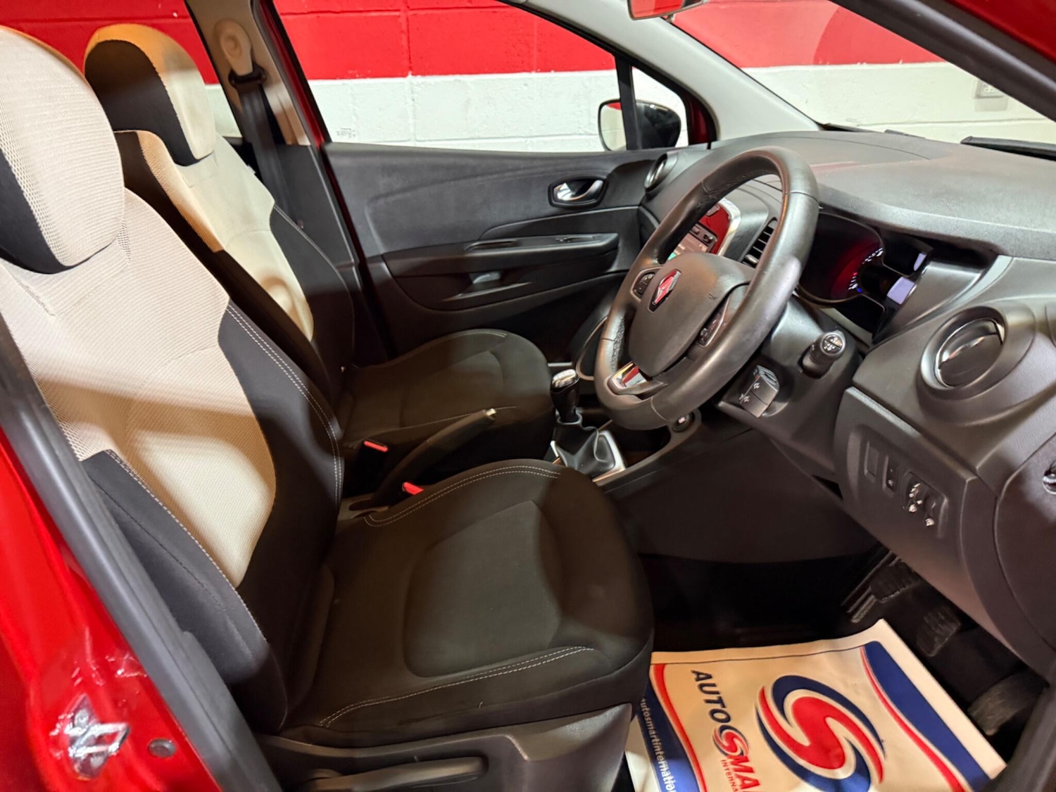 Used Renault Captur 2018 for sale - 76994176: Photo 21