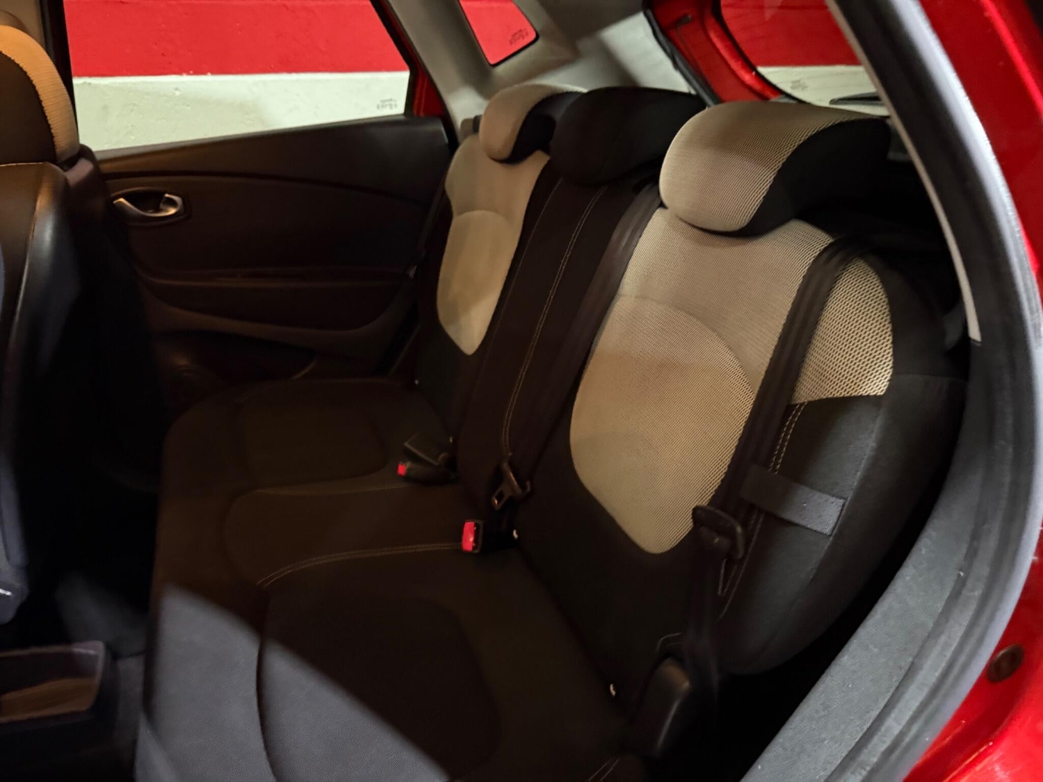 Used Renault Captur 2018 for sale - 76994176: Photo 27