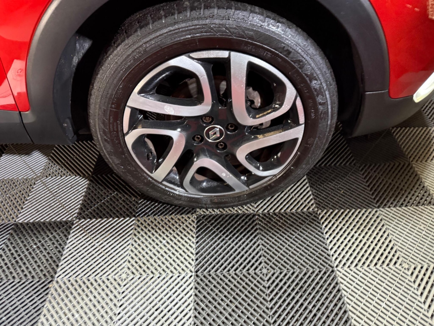 Used Renault Captur 2018 for sale - 76994176: Photo 37